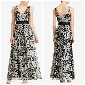 Ralph Lauren floor-length evening dress size 2. Runs like a size 4. New